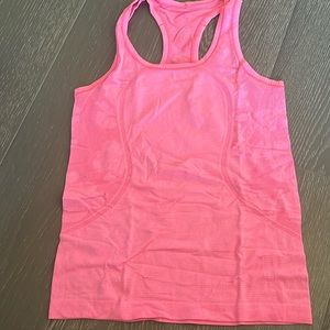 Lululemon tank size 6 coral with floral print